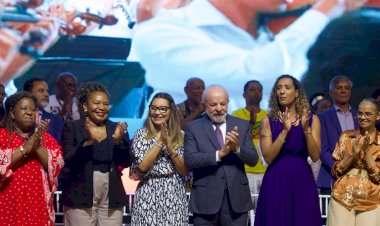 Com Lula, ministra da Cultura participa da abertura da 5ª Conferência Nacional de Promoção da Igualdade Racial
