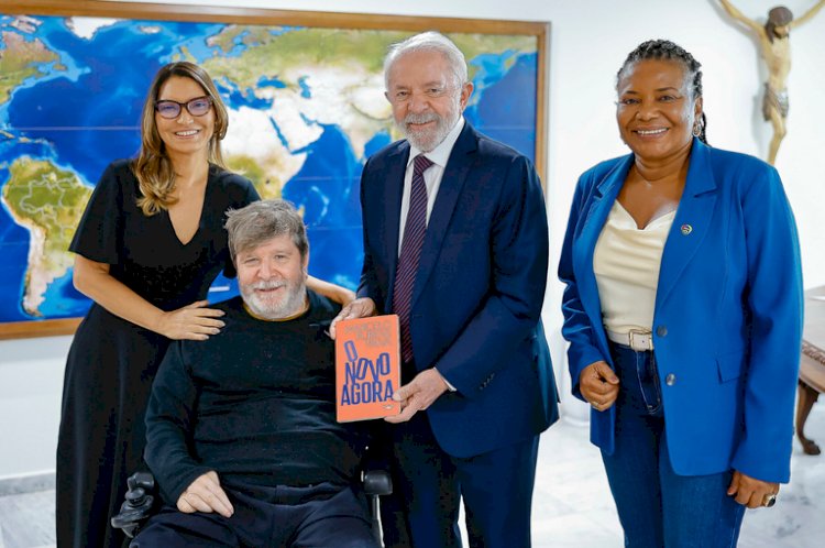 Ministra participa de encontro com Lula e Marcelo Rubens Paiva