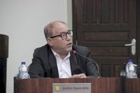 Adailton propõe manutenção de prédios públicos e revitalização de campo